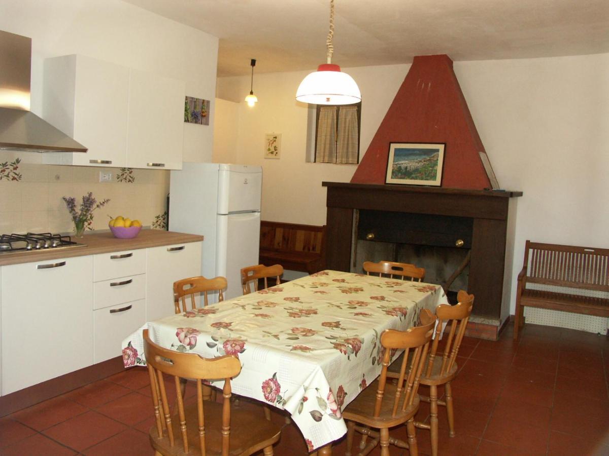 Appartamenti Gli Alberi 카폴리베리 외부 사진